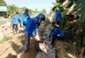 Hàng trăm ĐVTN ra quân giúp người dân Thượng Lộc xây dựng NTM