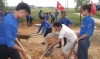 Đoàn xã Khánh Lộc: Tổ chức di dời, xây dựng chuồng trại và công trình vệ sinh cho 25 hộ gia đình