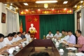 Lãnh đạo huyện Vũ Quang và các phòng chuyên môn chia sẽ kinh nghiệm, phương pháp phát triển sản xuất, xoá đói giảm nghèo với đoàn cán bộ huyện Khăm Cợt (Lào)
