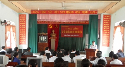 Một lớp tập huấn thông tin cho cán bộ xã Cẩm Thành, Cẩm Xuyên Hà Tĩnh