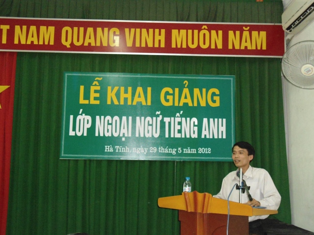 Ông Lê Trọng Kim, phát biểu tại Lễ Khai giảng