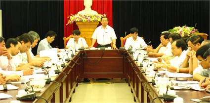 Phó Chủ tịch UBDN tỉnh Lê Đình Sơn : Tiến độ cấp giấy chứng nhận quyền SDĐ cho HTX chậm