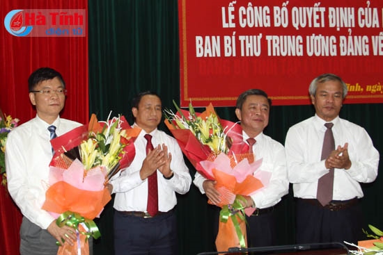 Công bố các quyết định của Bộ Chính trị điều động cán bộ chủ chốt tỉnh Hà Tĩnh