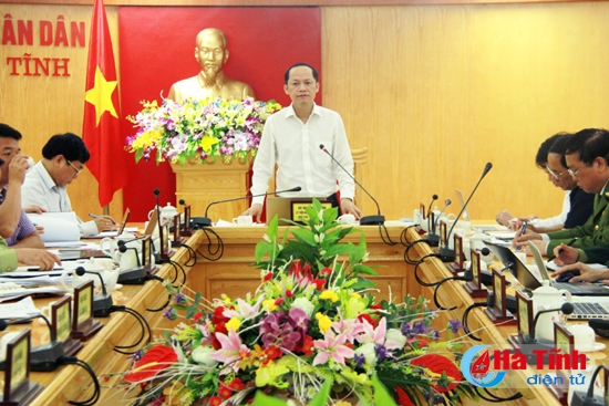 Phó Chủ tịch UBND tỉnh Nguyễn Hồng Lĩnh: Một số địa phương chưa thực sự vào cuộc kiểm tra, xử lý các vi phạm về QLTT. Thậm chí có địa phương, sau gần 2 năm nhưng không kiểm tra, xử lý được vụ việc nào.