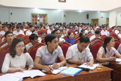 Toàn cảnh lớp bồi dưỡng cập nhập kiến thức đối với hơn 250 học viên là Chủ tịch Mặt trận tổ quốc các xã, phường, thị trấn