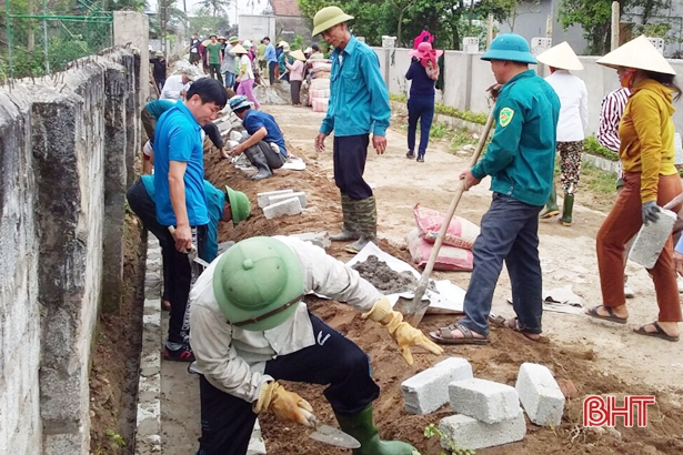 Thịnh Lộc ra quân, gần 1.000 người tham gia làm nông thôn mới