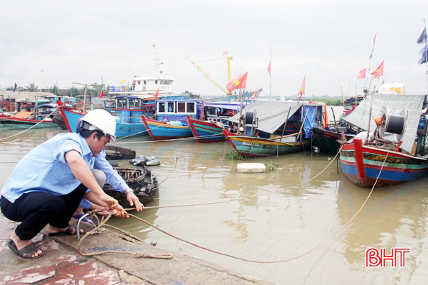 Gần 4.000 tàu cá của Hà Tĩnh đã vào nơi trú ẩn an toàn
