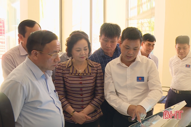 Lãnh đạo Hà Tĩnh khảo sát phát triển KT- XH, sắp xếp tổ chức bộ máy tại Yên Bái