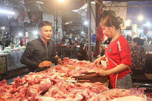 Thiếu hụt nguồn cung, thịt lợn tại chợ dân sinh ở Hà Tĩnh liên tục “nhảy” giá