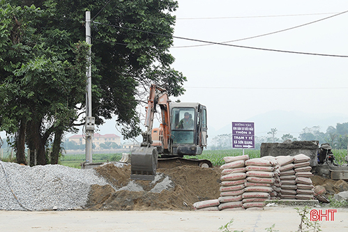Xây dựng huyện nông thôn mới Hương Sơn từ tiêu chí khó