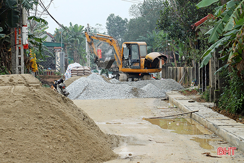 Xây dựng huyện nông thôn mới Hương Sơn từ tiêu chí khó