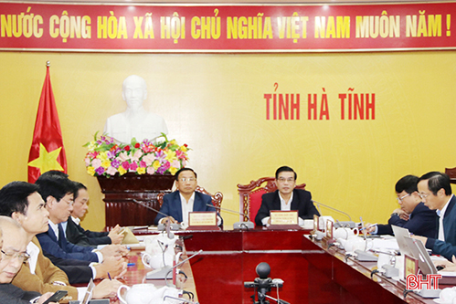 Công nghiệp là trụ cột, du lịch thành ngành kinh tế mũi nhọn của Việt Nam