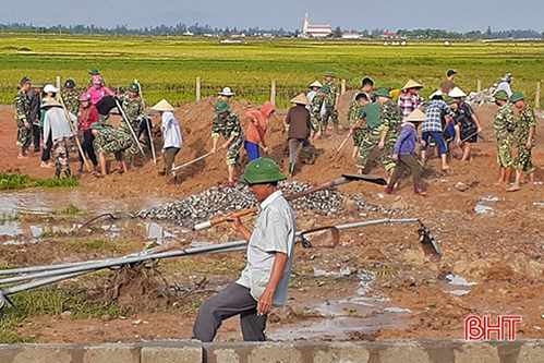 Hơn 100 chiến sỹ Trung đoàn 841 giúp Sơn Giang làm nông thôn mới