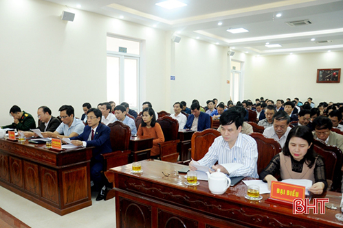 Đảng ủy Khối CCQ&DN Hà Tĩnh khen thưởng 26 tập thể hoàn thành xuất sắc nhiệm vụ