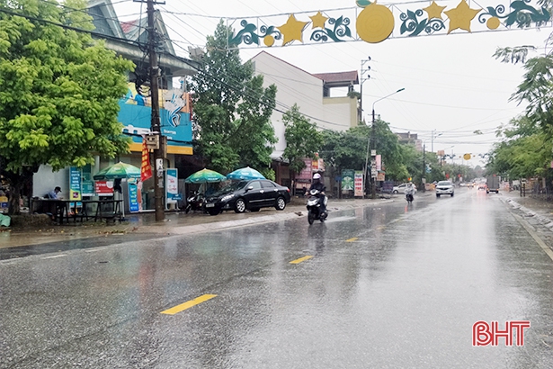 Hôm nay, Hà Tĩnh tiếp tục mưa rào và dông, đề phòng lốc, sét và gió giật mạnh