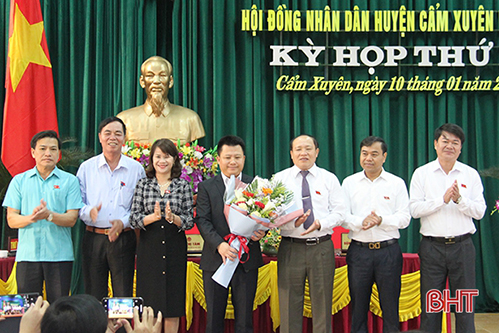 Ông Phạm Hoàng Anh giữ chức Phó Chủ tịch UBND huyện Cẩm Xuyên