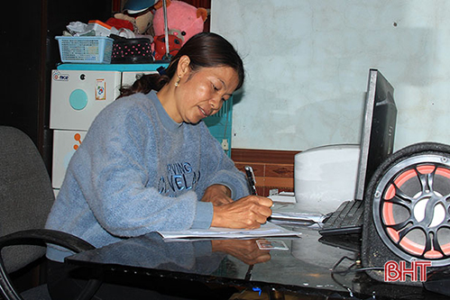 Nữ trưởng thôn góp công biến “điểm nóng” thành khu dân cư kiểu mẫu ở xã miền biển Hà Tĩnh