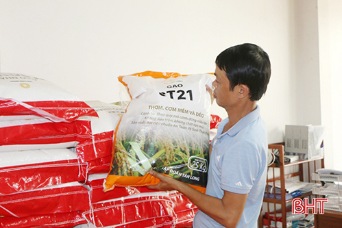 Gạo chất lượng cao chiếm ưu thế trên thị trường Hà Tĩnh